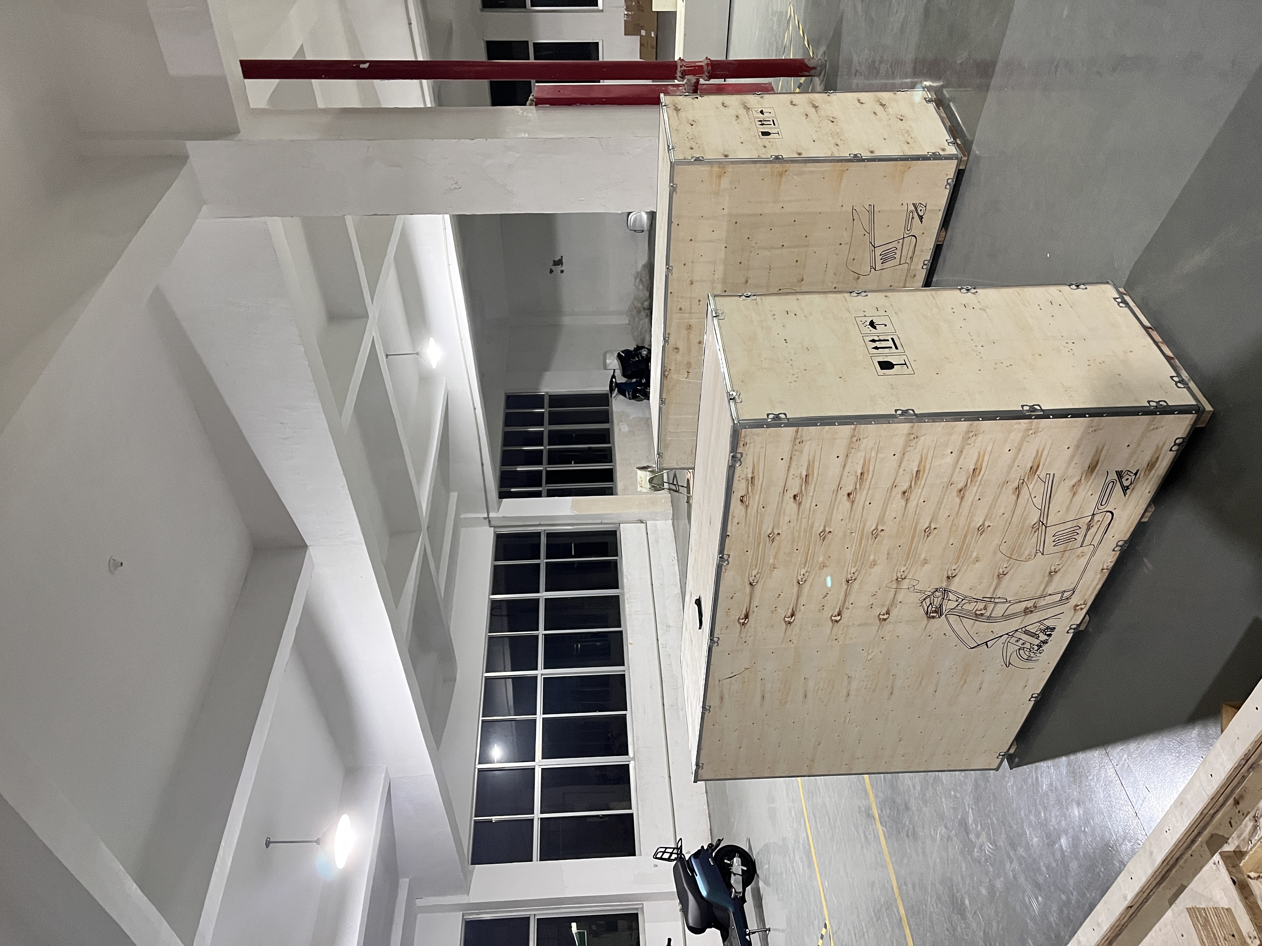 Closed wooden vehicle crates
